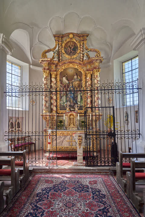 Gemeinde Töging Landkreis Altötting Klausenkirche Innen (Dirschl Johann) Deutschland Töging
